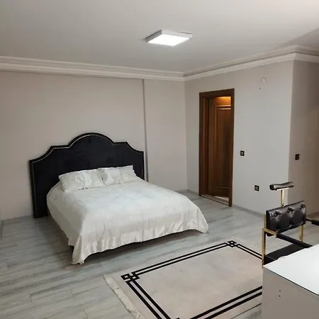 Paris House